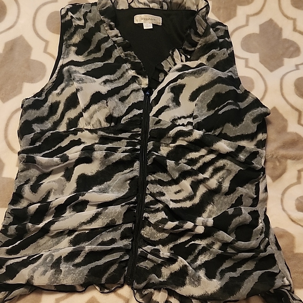 Chaus Black and White V-Neck Sleeveless Ruched Blouse